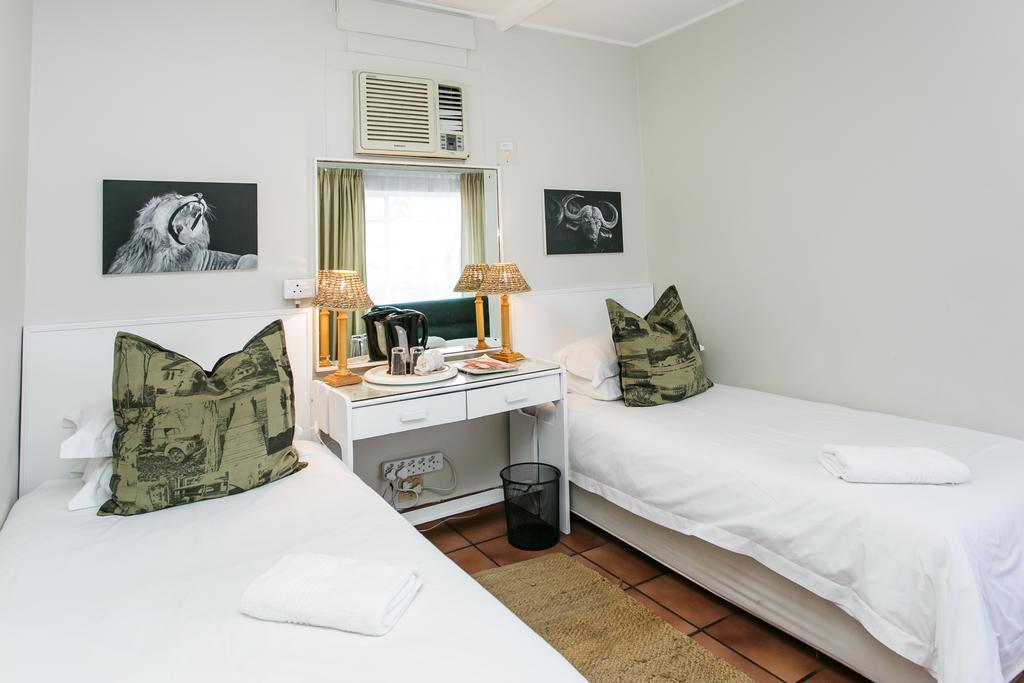 Wagon Wheel Country Lodge Beaufort Wes Buitenkant foto