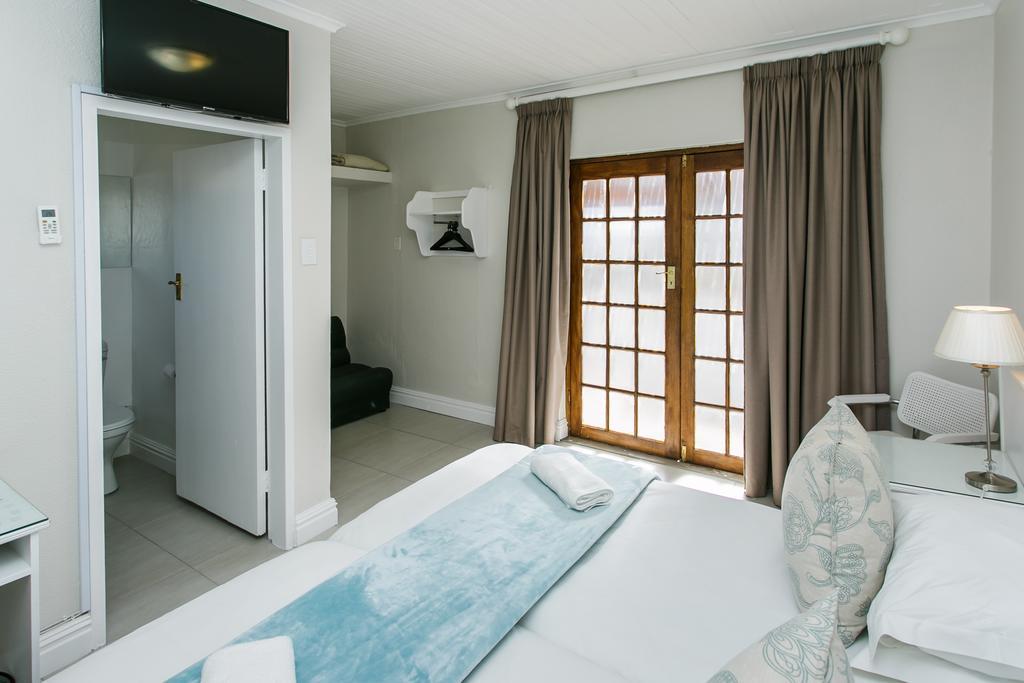 Wagon Wheel Country Lodge Beaufort Wes Buitenkant foto