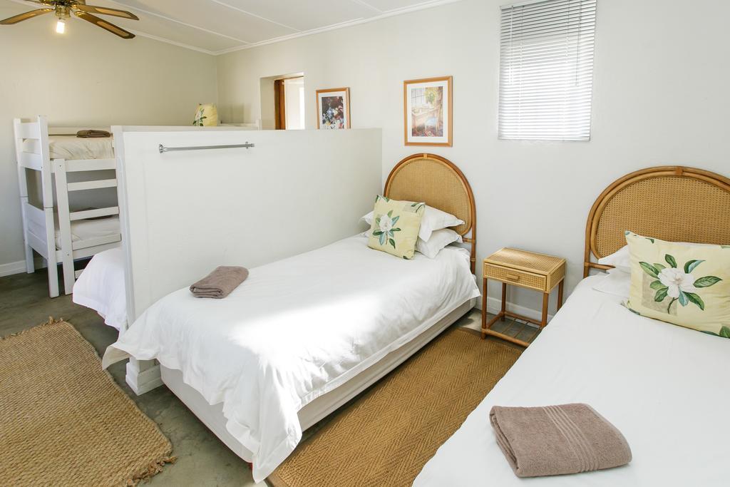Wagon Wheel Country Lodge Beaufort Wes Buitenkant foto
